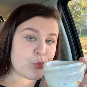 Meet your Posher, Carleigh